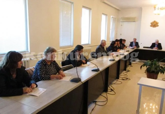 Ромите отиват в нови сгради