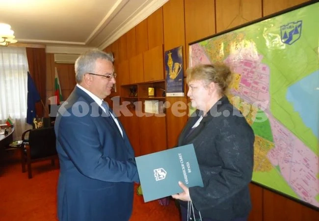 Кметът на Враца празнува!