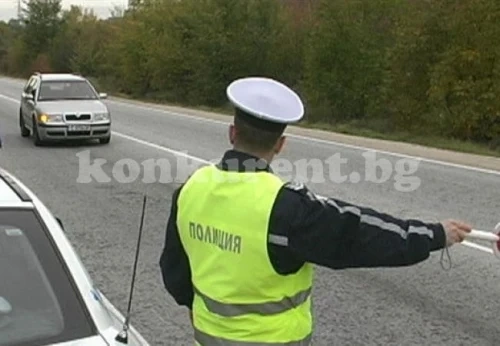 Спипаха шофьор с фалшива книжка