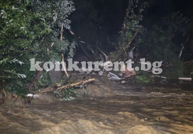 В Георги Дамяново още пият бутилирана вода