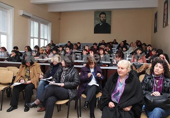 Обучават учители на безопасен труд
