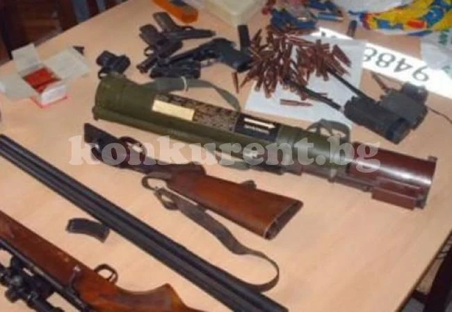 Полицаи откриха боеприпаси в дома на жепеец, натопен за блудство