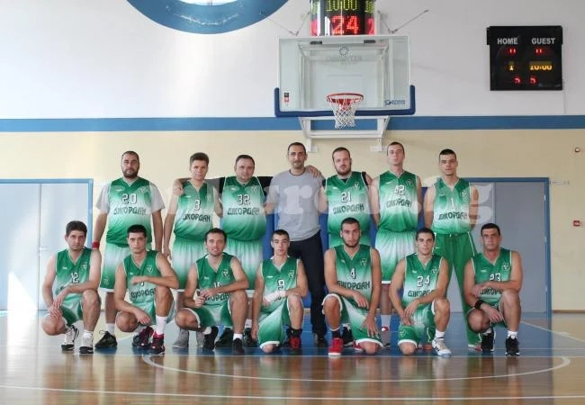 Ботев 2012 опитоми Вълците