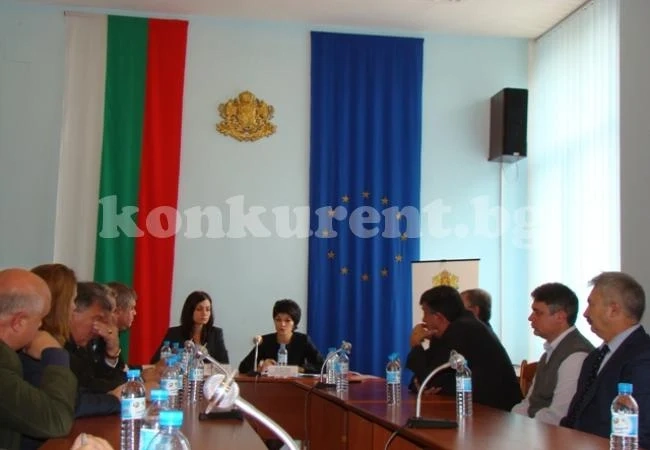 Кметове искат правителство до края на седмицата