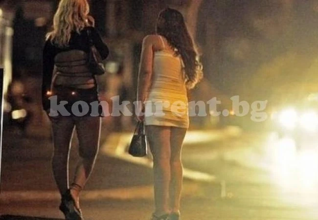 Закопчаха сводник и 19-годишната му булка в бардак с жрици