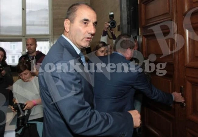 Имунитетът спря дело срещу Цветанов, той напира да го съдят