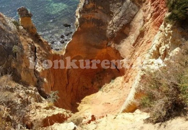 Мистериозна бездна зейна край португалския бряг