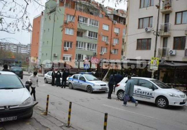 Страхотен скандал вдигна полицията във Варна на крак!