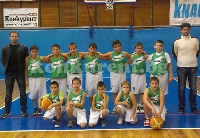 Ботев 2012 приключи успешно обучение на деца