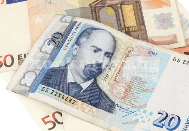 Минималната заплата догодина остава 340 лева?