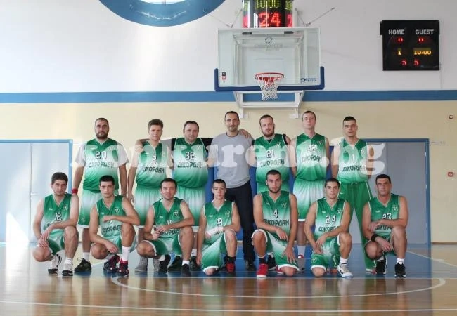 Ботев 2012 не се подхлъзна на Спортни настилки