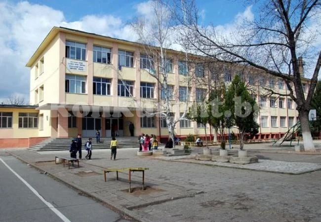 Дават на школата в Монтанско 113 185 лева