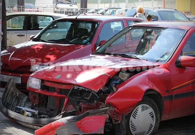 Пиян згоригражданин помля лек автомобил