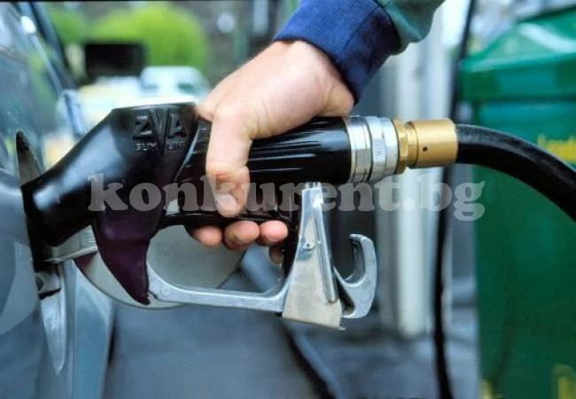 Бензинът пада под 2.08 лв. за литър