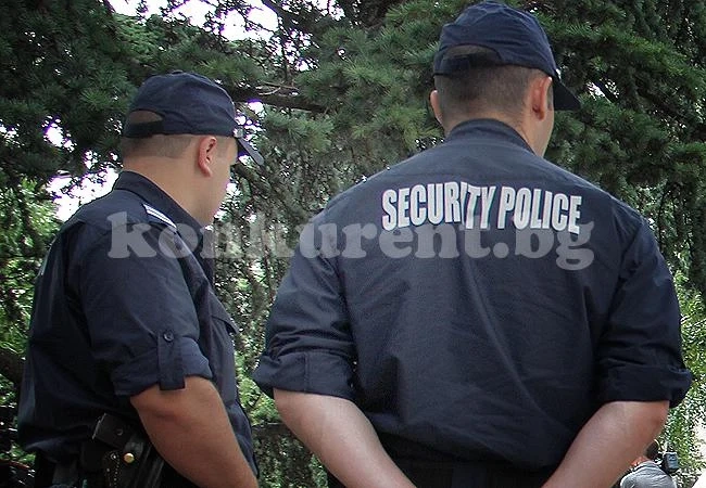 МВР: Осигурена е охрана около банките