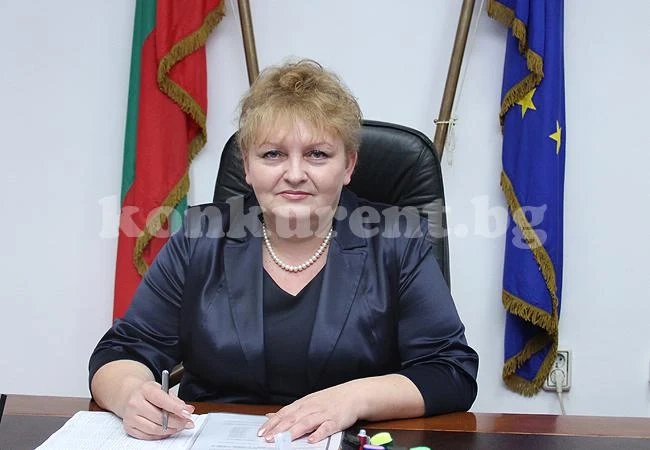 Губернаторът на Враца заминава на важно заседание в Ловеч