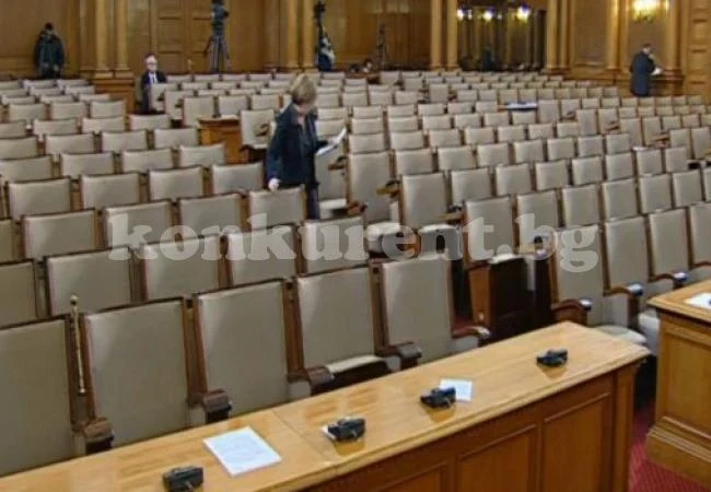 Петък, ден на майстора: Само десетина депутати издържаха парламентарния контрол
