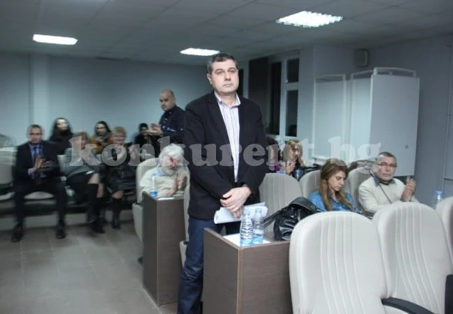 Борислав Стоев оглави общинския съвет във Враца, оспорват избора му
