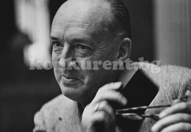 15 вечни цитата от Владимир Набоков
