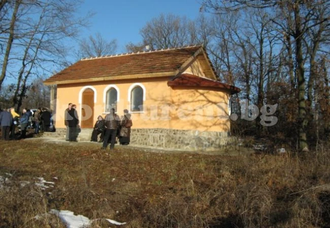 Осветиха нов храм в Градсковски колиби