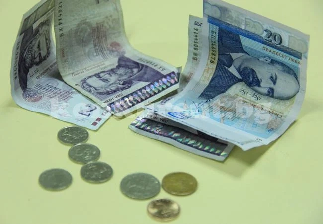 Ударихме дъното в Европа по заплати