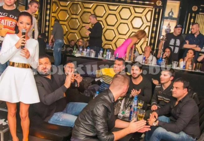 Фики вилнее по дискотеки с баща си