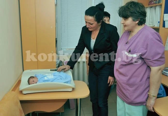 Археолози от БАН дариха везна  на неонатологията в Монтана