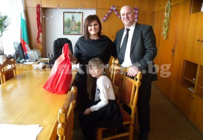 Дариха сирачета на полицай