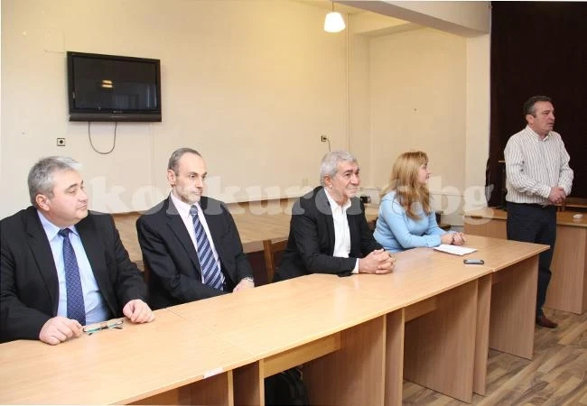 В ЕГ вече има клуб „Млад възрожденец“