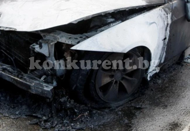 Горя автомобил във Враца