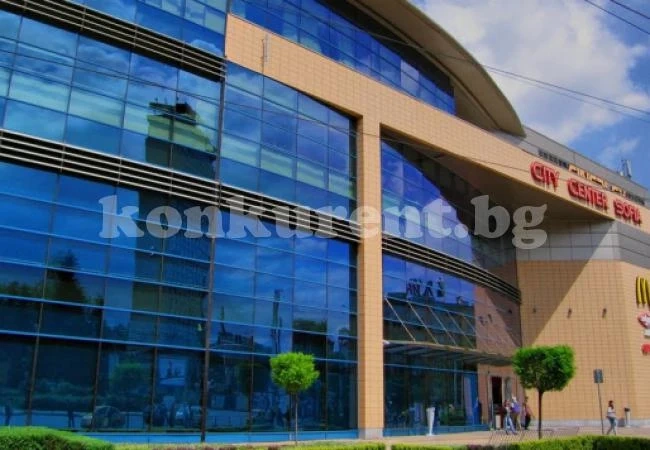 Евакуирали City Center Sofia заради сигнал за бомба
