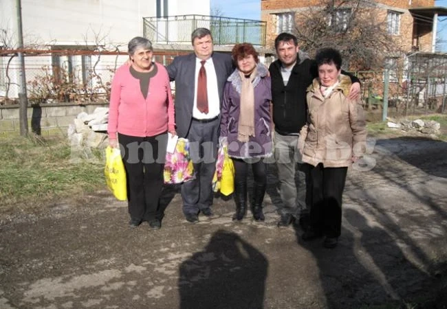 Божинов зарадва жители на Баница