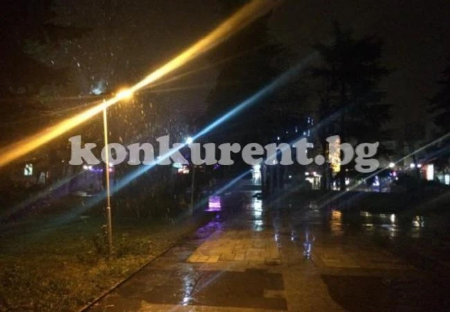 Сняг заваля и над Врачанско