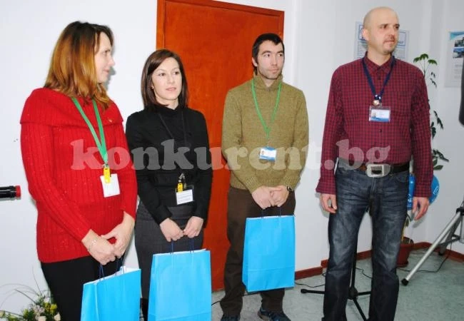 Диви цветя украсяват календара на ДП РАО за 2015 г