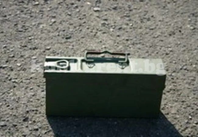 Откриха сандък с патрони в столицата