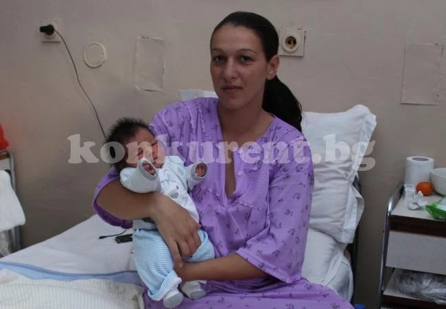 /Снимки/ Вижте първите бебета на Враца