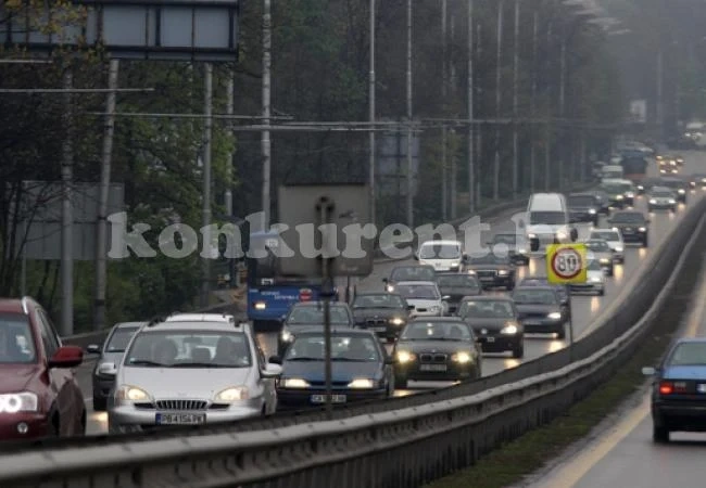 Зверско меле с 8 коли на \