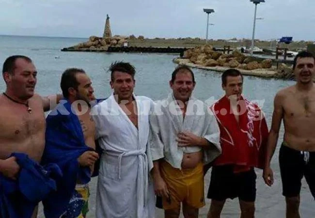 Наши гурбетчии от Оряхово и Враца скочиха за кръста в Средиземно море
