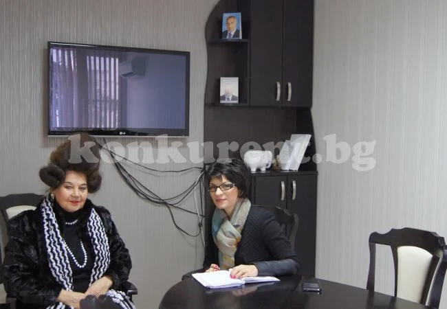 Десислава Атанасова отвори приемна в Монтана