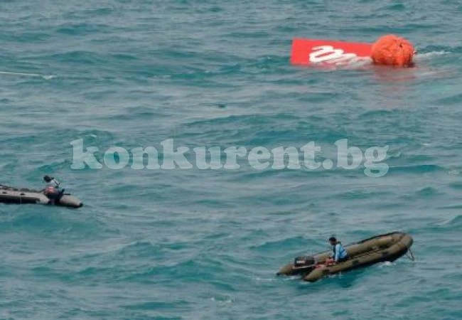 Изтеглиха от дъното на Яванско море опашката на Air Asia