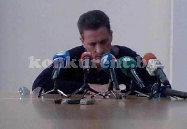 Кметът на Пазарджик се разплака за убитата си пиарка