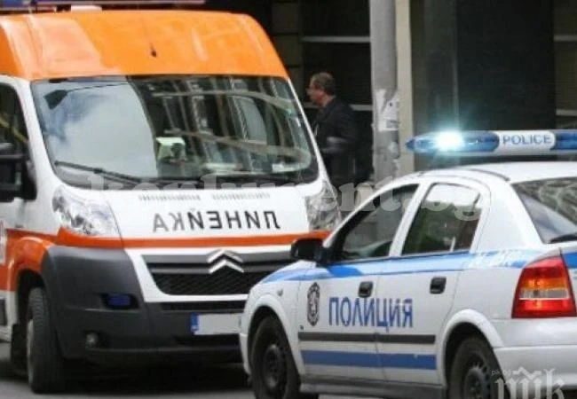Екшън в центъра на Бургас! Баща и син пребиха шофьор, сякъл им пътя