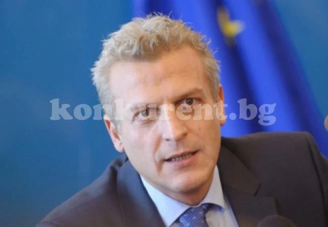 Министър Москов назначи проверка заради умрялото бебе във Видин