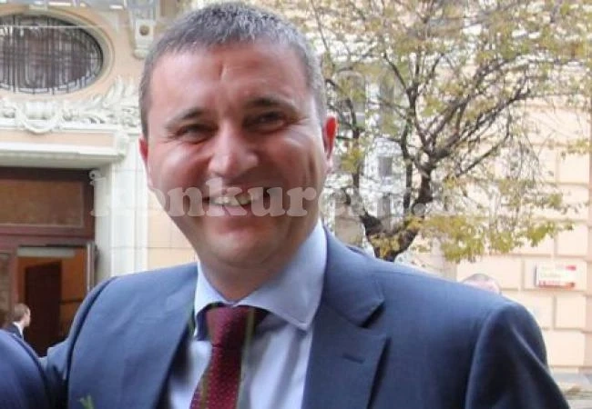 Горанов хвърли \