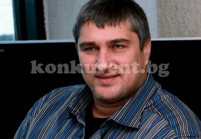 Любо Ганев язди слонове