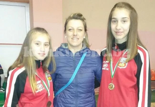 Врачанки носят два медала от шампионат по борба