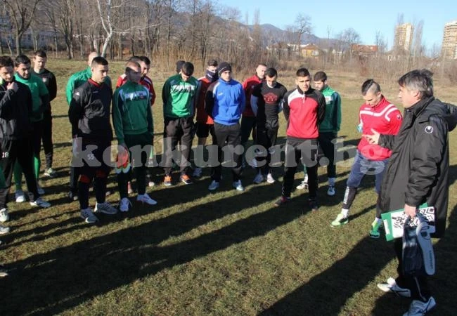 Зафиров подгони футболистите с двуразови тренировки