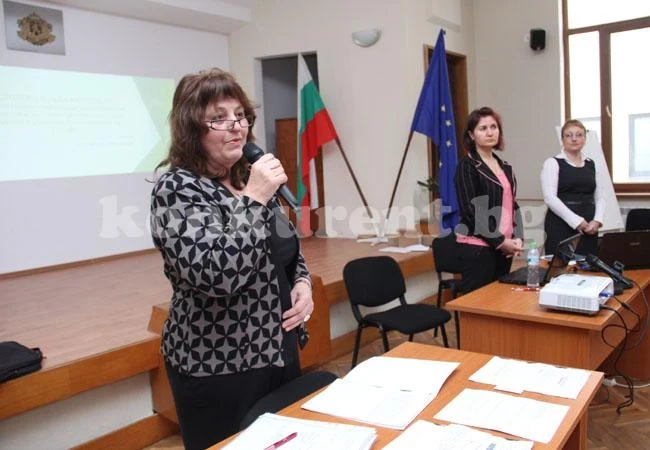 Учители предадоха на колеги практики от САЩ