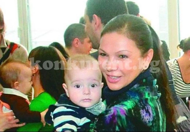 Юлияна Дончева показа бебето Станислав