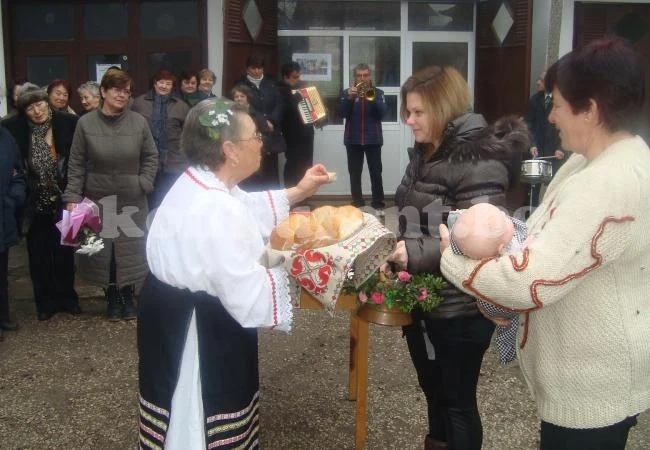 Брегово отбеляза Бабинден
